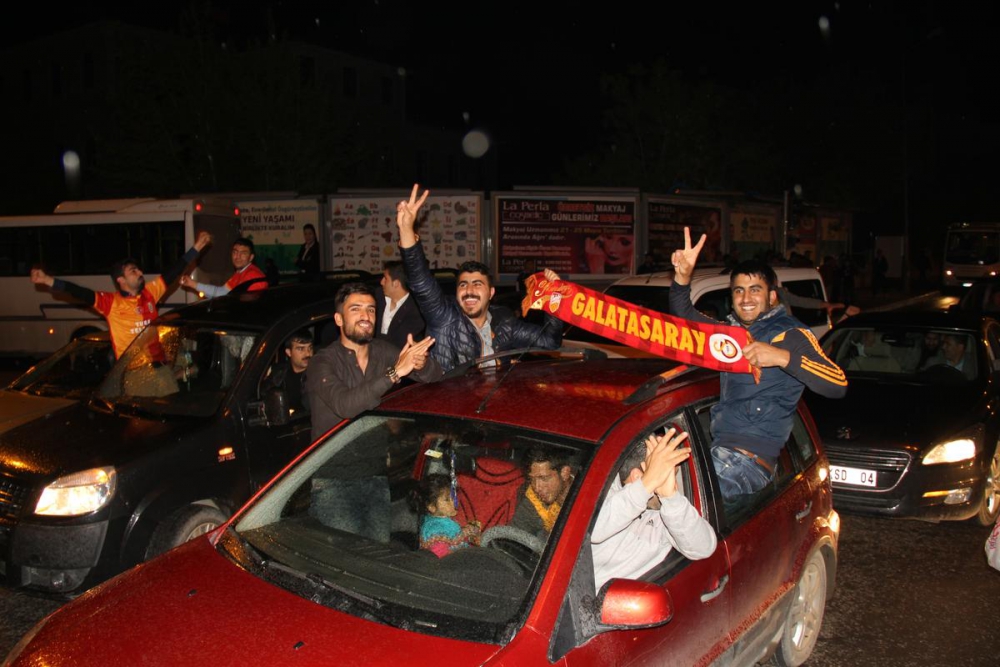 Ağrı'da Galatasaray Taraftarının şampiyonluk Sevinci