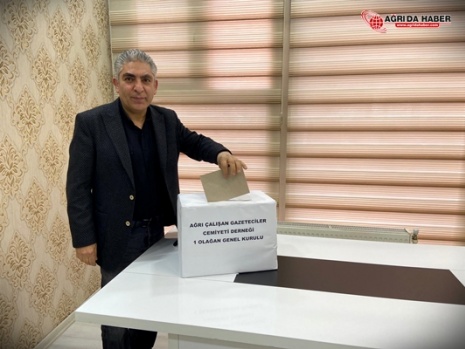 Ağrı'da gazeteciler sandık başına gittiler