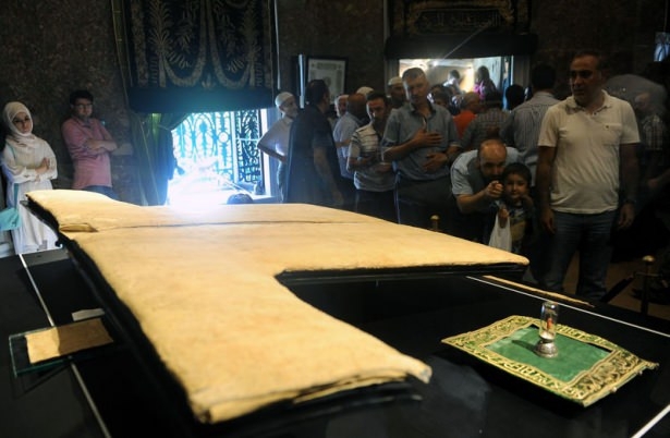 Hırka-i Şerif Ziyarete Açıldı