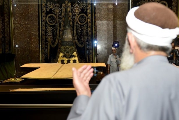 Hırka-i Şerif Ziyarete Açıldı