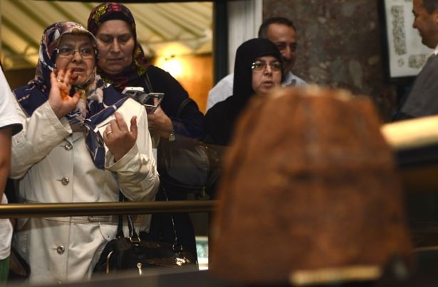 Hırka-i Şerif Ziyarete Açıldı