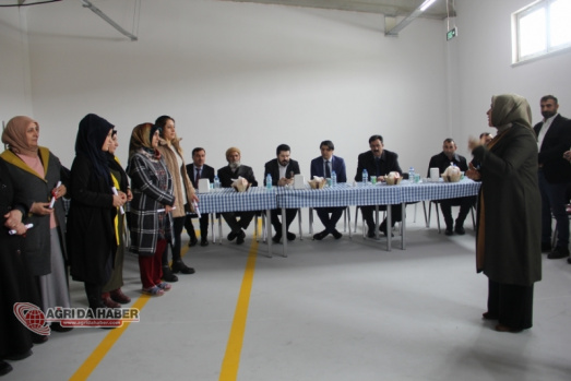 Ağrı'nın Tekstil Markası ''SNİP TEKSTİL''de Diploma Töreni