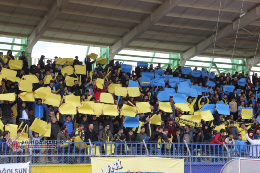 Ağrı 1970 Spor Muş Menderes Spor'u Yenerek Şampiyon Oldu!