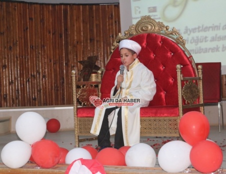 Ağrı İmam-Hatip Ortaokulları Arası Hafızlık Ve Kur'an-ı Kerim'i Yüzünden Güzel Okuma Yarışmaları