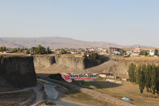 Diyadin'in Doyumsuz Manzarası: Diyadin Kanyonları