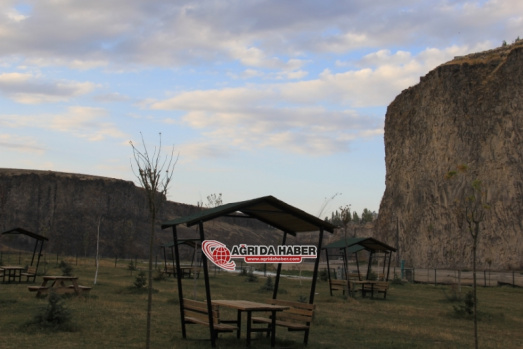 Diyadin'in Doyumsuz Manzarası: Diyadin Kanyonları