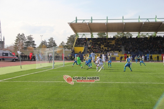 Ağrı 1970 Spor Siirt İl Özel İdaresi Spor Olaylı Maçının Fotoğrafları