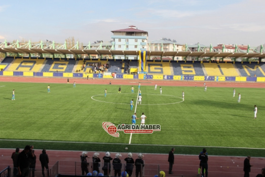 Ağrı 1970 Spor Siirt İl Özel İdaresi Spor Olaylı Maçının Fotoğrafları