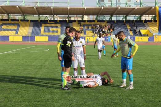 Ağrı 1970 Spor Siirt İl Özel İdaresi Spor Olaylı Maçının Fotoğrafları