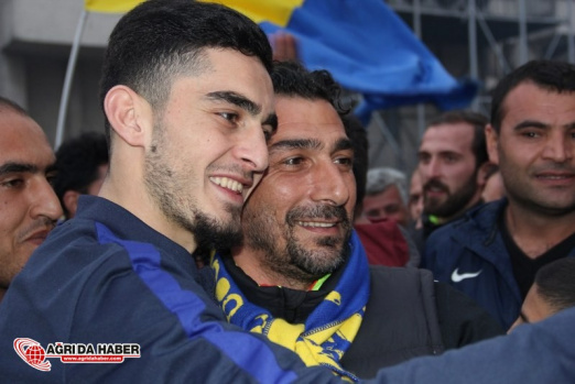 Şampiyon Ağrı 1970 Spor Coşkuyla Karşılandı