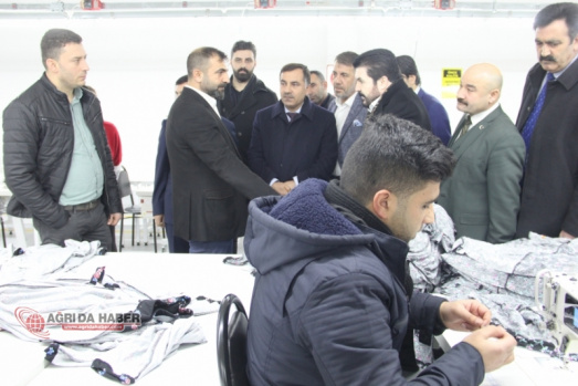 Ağrı'nın Tekstil Markası ''SNİP TEKSTİL''de Diploma Töreni