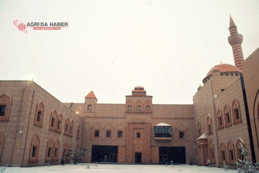 Ağrı Kar Yağışı Manzara Resimleri