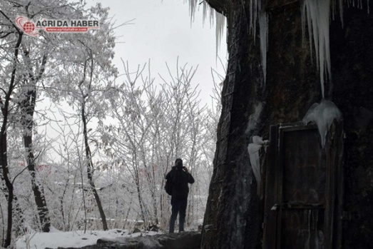 Ağrı'da Eksi 21 Derecede Kış Manzaraları