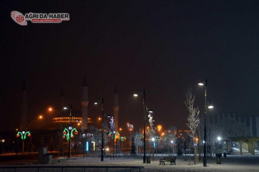 Ağrı'da Eksi 21 Derecede Kış Manzaraları