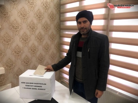 Ağrı'da gazeteciler sandık başına gittiler