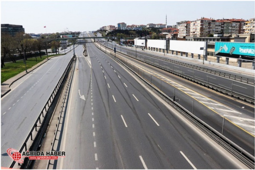 İstanul'da Sokağa Çıma Yasağı İkinci Gününde