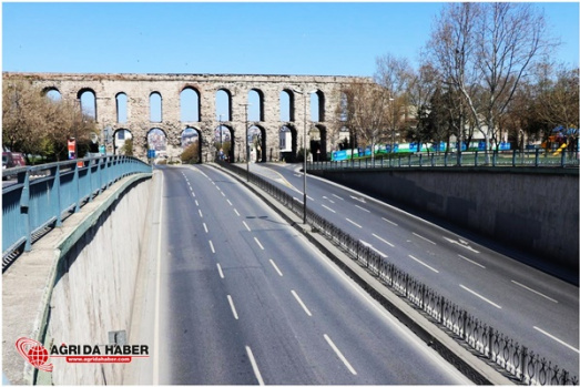 İstanul'da Sokağa Çıma Yasağı İkinci Gününde