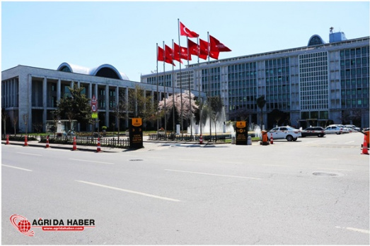 İstanul'da Sokağa Çıma Yasağı İkinci Gününde
