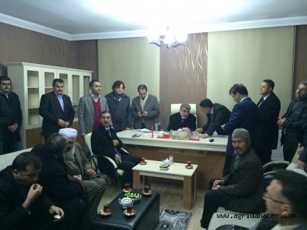 Enerji Bakanı Yıldız Ağrı Semerkand Vakfını Ziyaret Etti