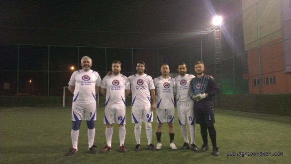 Ağrı'da İmamlar Futbol Takımı Kurdu