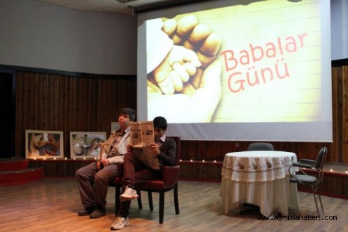 Öğrenciler Torununa Bakan Dedeyi Yılın Babası Seçti