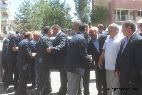 Milletvekilleri İlçe Teşkilatıyla Bayramlaştı