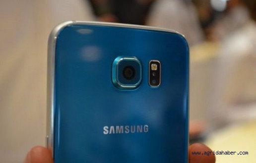 Galaxy S6 ve Galaxy S6 Edge MWC 2015'in yıldızı oldu!