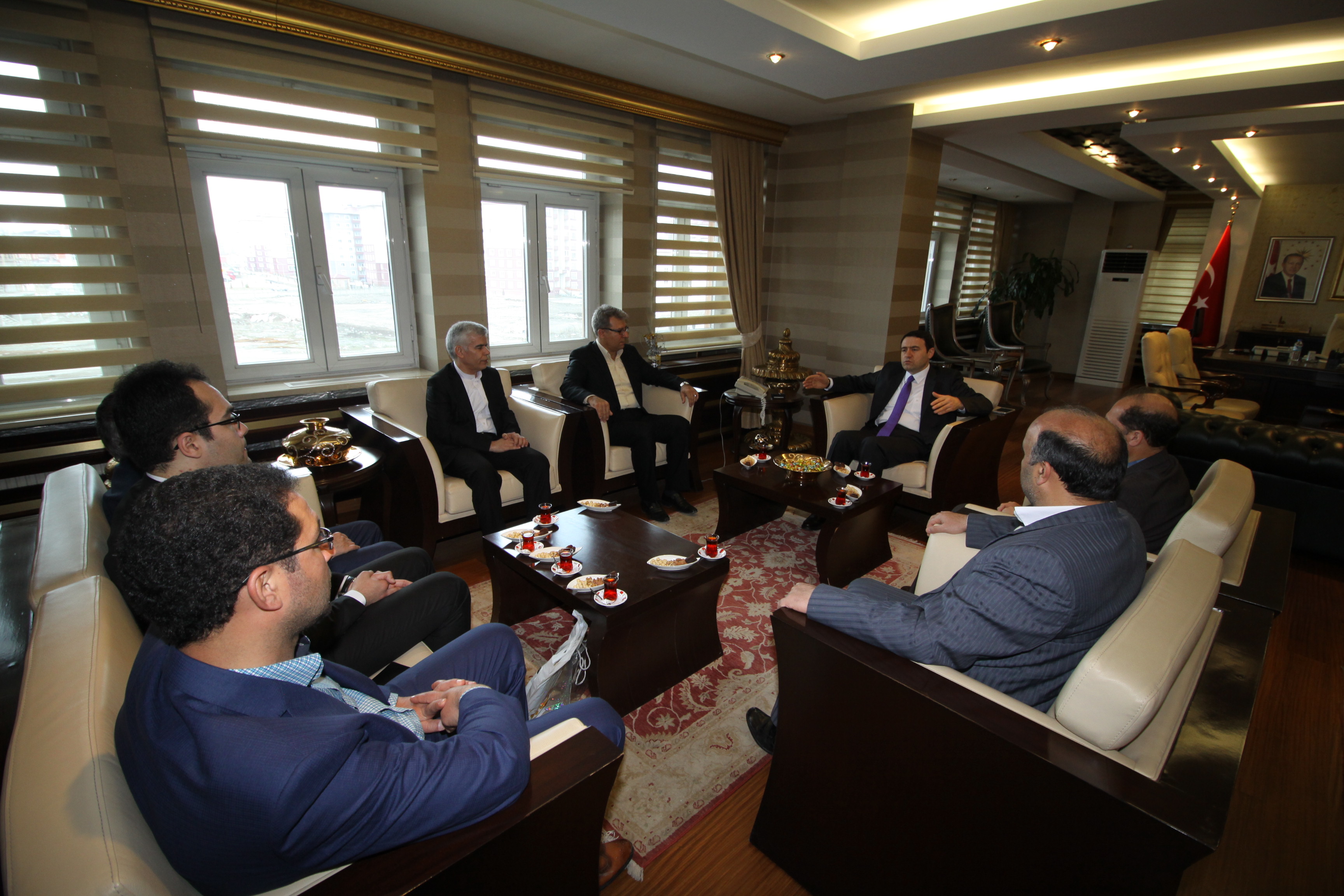 İran heyetinden Vali Işın'a ziyaret