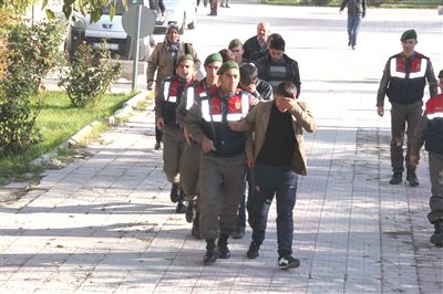 Güvercin hırsızları yakalandı