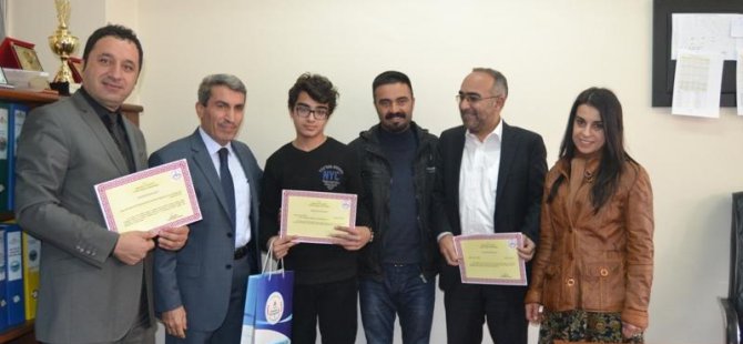 Sarı, dereceye giren öğrencileri TEOG birincilerini kutladı