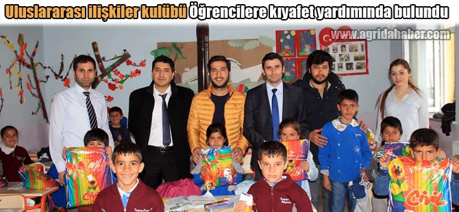 Öğrencilere kıyafet yardımında bulunuldu