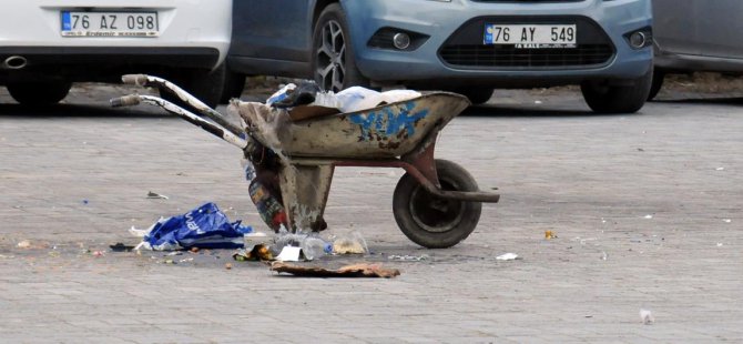 Şüpheli el arabası fünyeyle patlatıldı