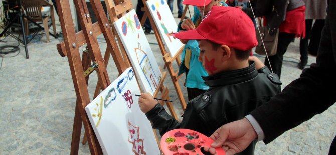 'Kırmızı, hayatın rengi olsun' projesi