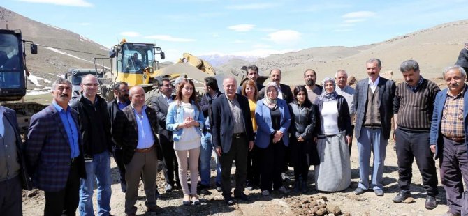 Gürpınar'da temel atma töreni