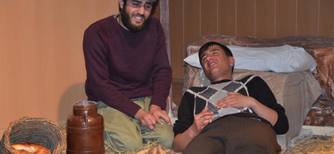 Erciş'te 'Heso u Naze' oyunu sahnelendi