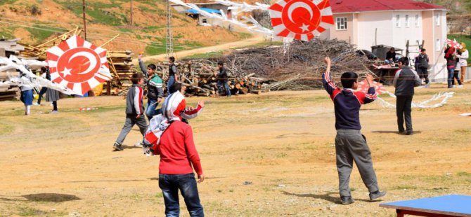 Hizan Emniyet Amirliği'nden uçurtma şenliği