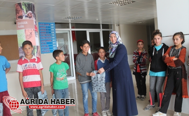 Doğubayazıt'ta Genç Sporculara Ödül Verildi