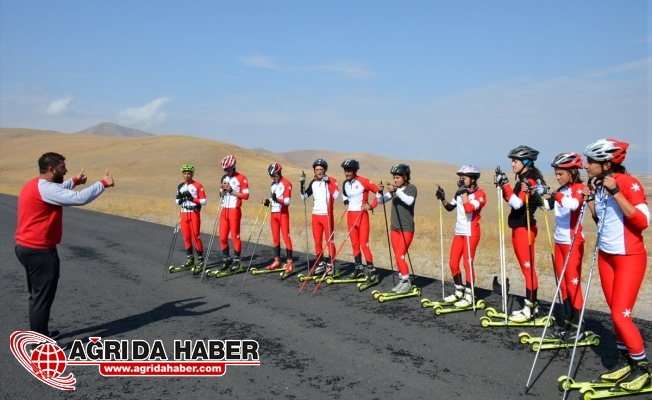 Milli Kayakçılar Ağrı'da Kampa Girdi