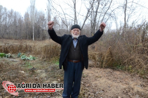 97 Yaşında ki Dede Gençlere Taş Çıkarıyor