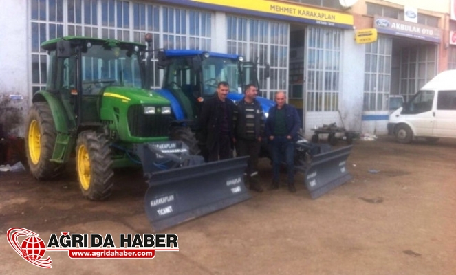 Bitlis'te Yolları Traktörler Açacak