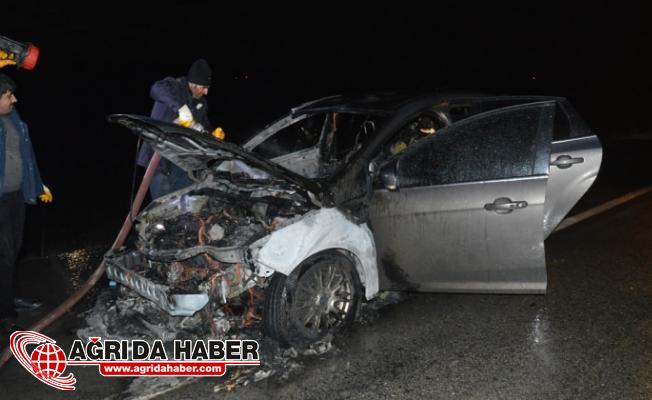 Ağrı Gürbulakta otomobil yangını
