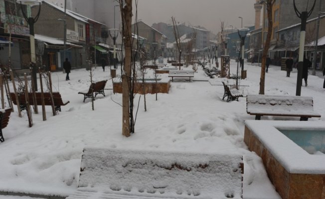 Ağrı’da 21 köy yolu ulaşıma kapandı Ağrı’da 21 köy yolu ulaşıma kapandı