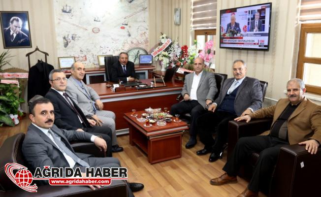 A.İ.Ç.Ü. Rektör Yardımcılığına Prof. Dr. Faruk Kaya Atandı