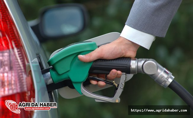 Benzin Fiyatlarına 8 Kuruş Zam Yolda!