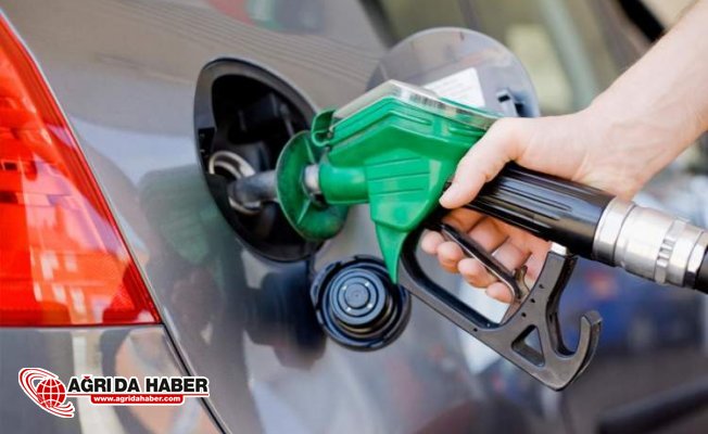 Bu Gece Yarısından İtibaren Benzine 12 Kuruş Zam Yapılacak! Bu Gece Yarısından İtibaren Benzine 12 Kuruş Zam Yapılacak!
