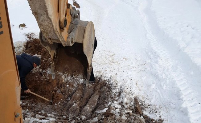 Dondurucu soğukta kazı çalışması