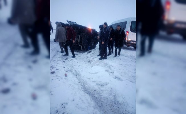 Erzurum’da zırhlı polis aracı kaza yaptı: 3 yaralı