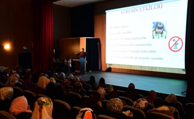 İpekyolu Belediyesinden ‘Stresle mücadele’ konulu seminer İpekyolu Belediyesinden ‘Stresle mücadele’ konulu seminer
