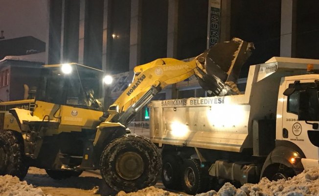 Sarıkamış Belediye karla mücadele çalışması başlattı