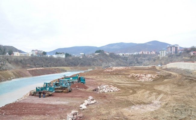 Tunceli’de Mameki Köprüsü ve Mavi Köprü Kıyı Düzenleme projesi